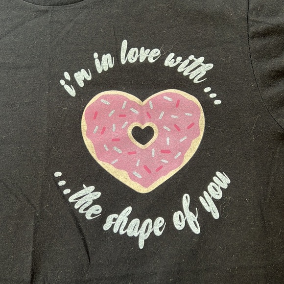 Muscles and donuts ‘I’m in love with the shape of you’ donut graphic t shirt - Picture 2 of 6